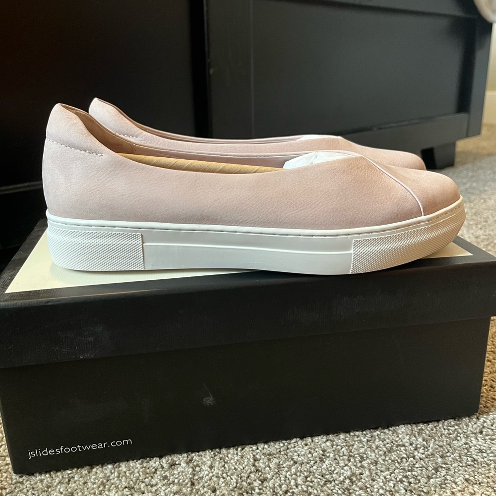 J Slides Flats